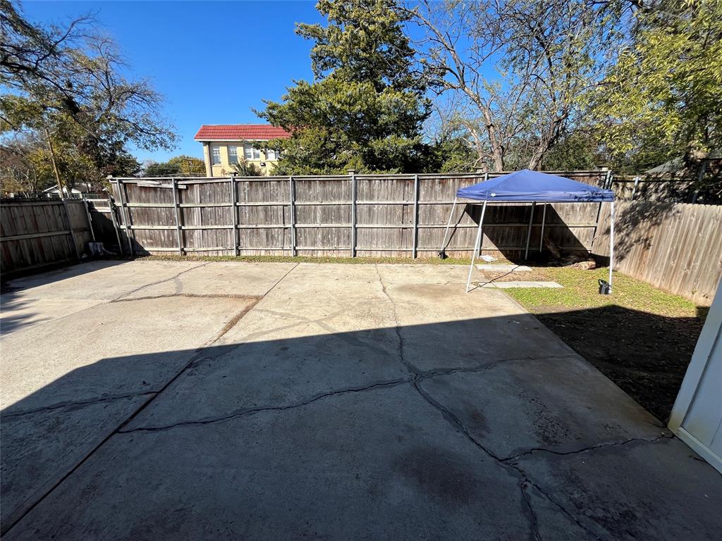 Junius Heights Rev - Residential Lease