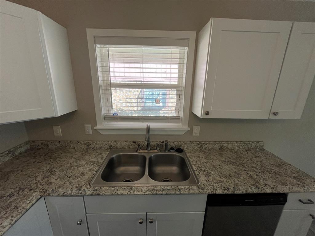 Junius Heights Rev - Residential Lease