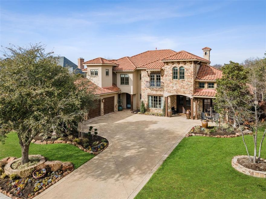 Custom home on large creek lot. Magnificent backyard. Lrge covered patio w gas fp, built-in grill station, salt water pool & spa. Pool side seating, grass, landscaping & turf area. Stunning entry w floating staircase, reclaimed pine flooring, wine cellar, wet bar, two studies, dwnstrs media rm & guest suite. Chef's kitchen open to family rm offers lrge island & brkfast bar, pot filler, 6 burner Viking gas range, built-in Subzero & lots of storage. Family rm w beamed vaulted ceilings & pool view. Luxury primary bath w freestanding tub, rain head walk in shower & marble floors. Large secondary bedrms & baths w game rm upstairs. Back balcony w gorgeous view. Located minutes from shopping, dining & entertainment.