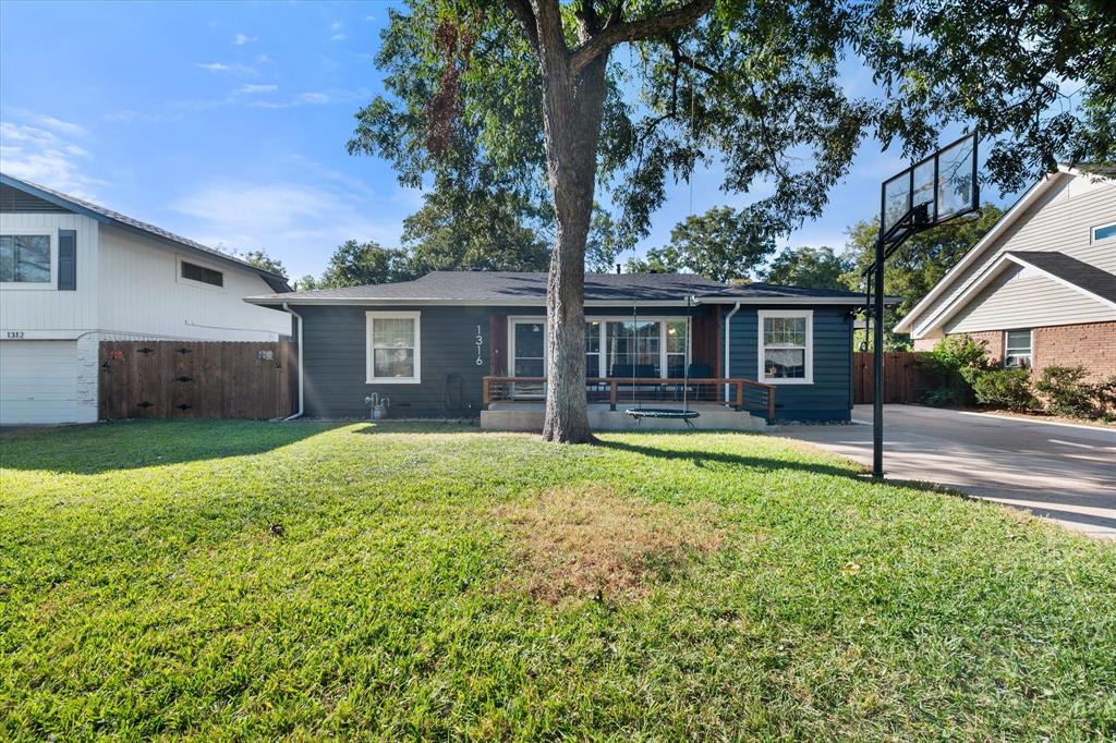 1316 Killian Drive