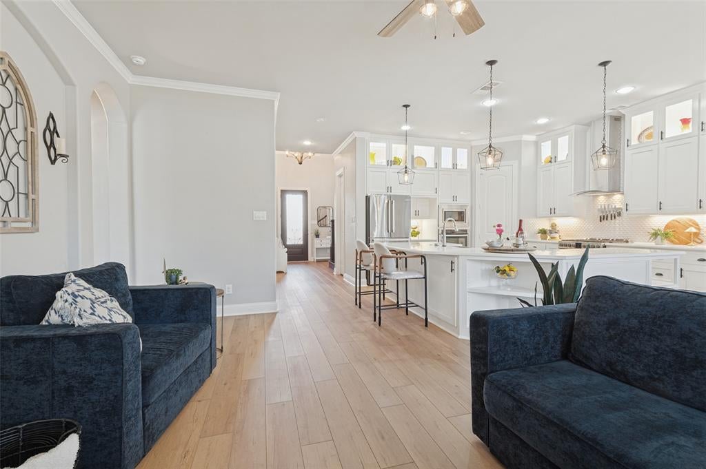 4374 Vineyard Creek Drive