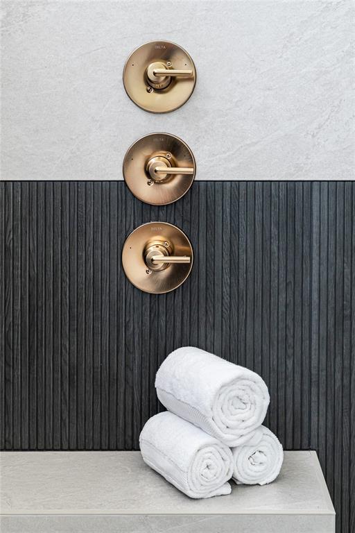 GASTONWOOD - Residential