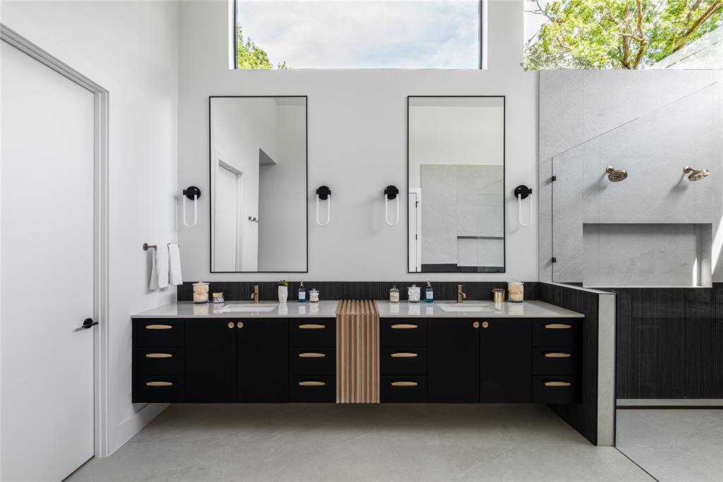 GASTONWOOD - Residential