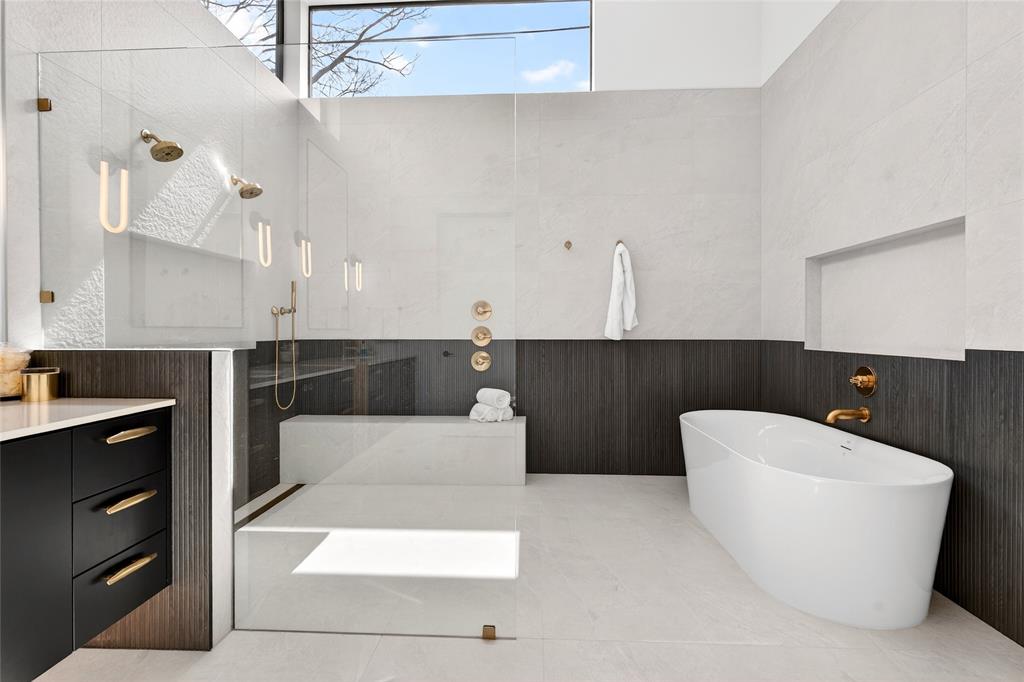 GASTONWOOD - Residential