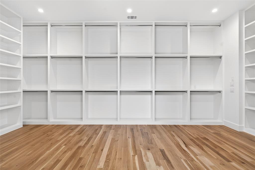 GASTONWOOD - Residential