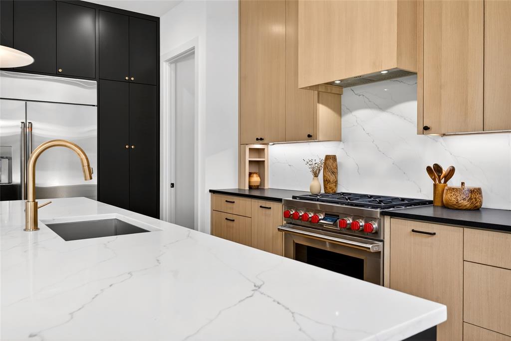 GASTONWOOD - Residential