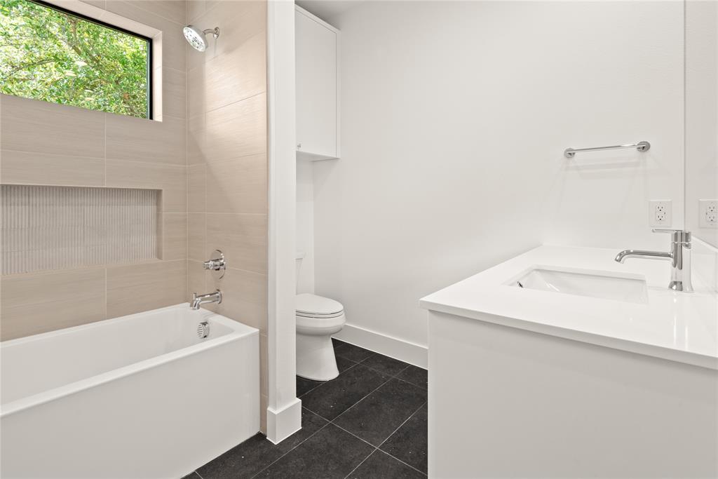 GASTONWOOD - Residential