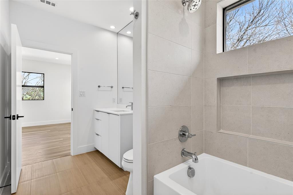 GASTONWOOD - Residential