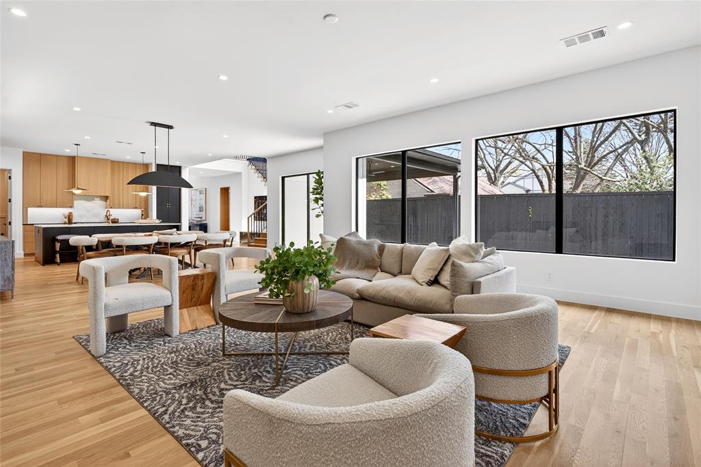 GASTONWOOD - Residential