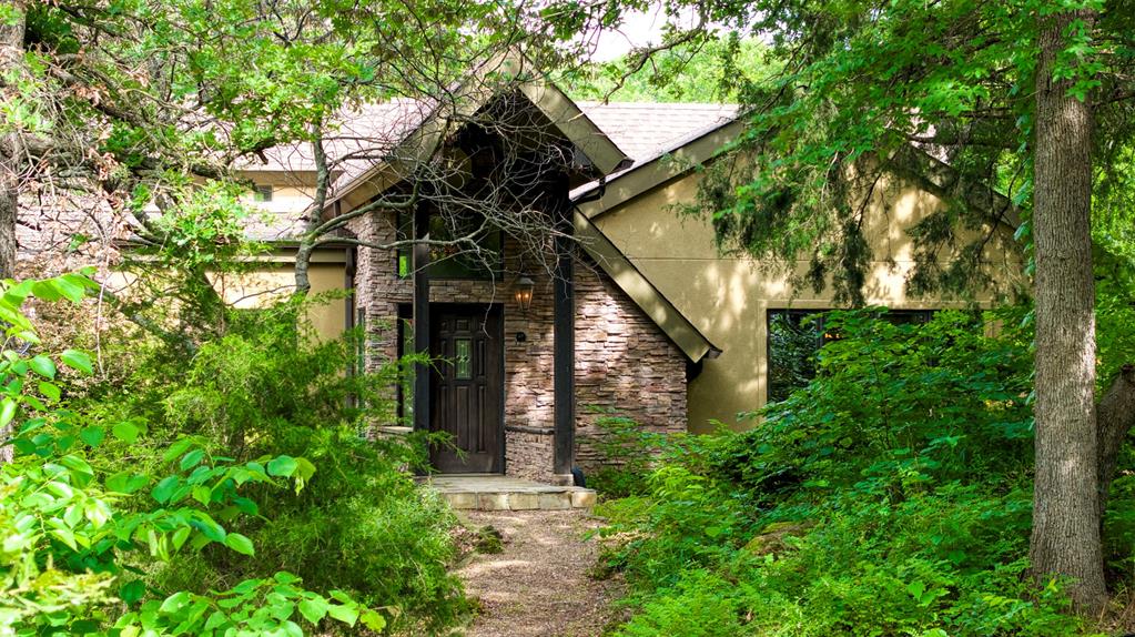 711 Pearl Cove