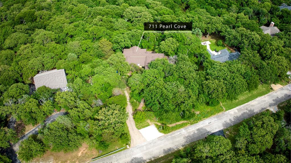 Emerald Sound At Lake Lewisvil - Residential