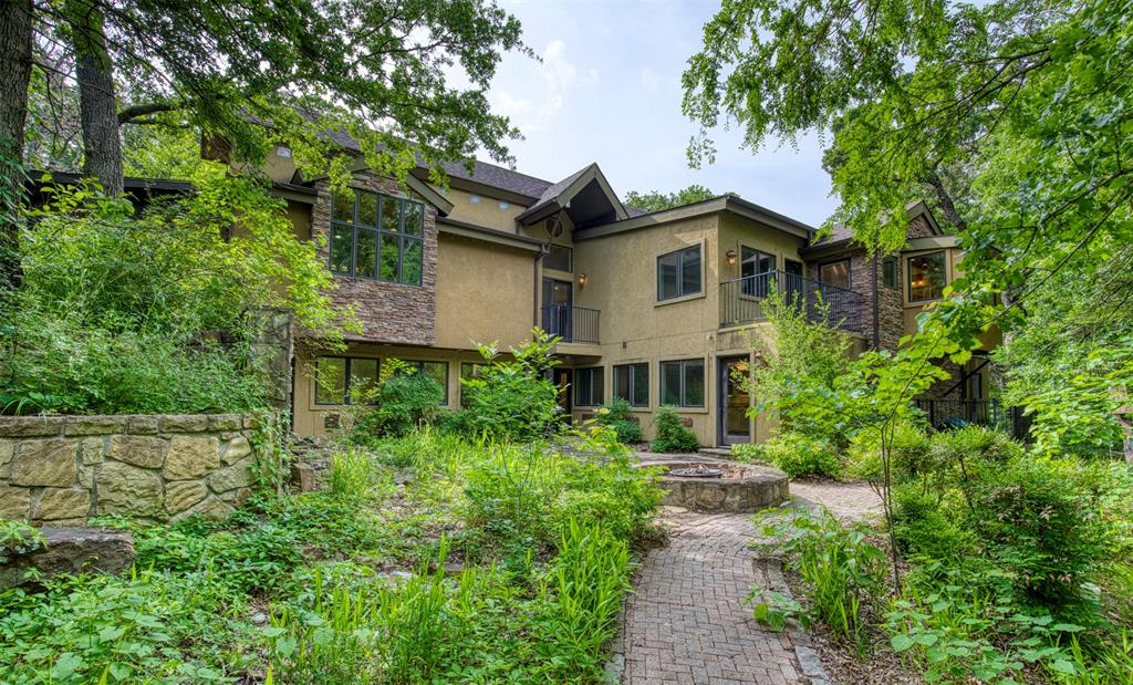 Emerald Sound At Lake Lewisvil - Residential