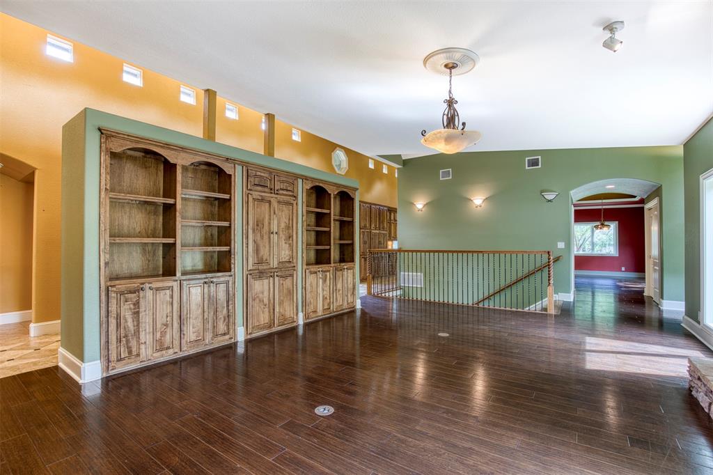 Emerald Sound At Lake Lewisvil - Residential