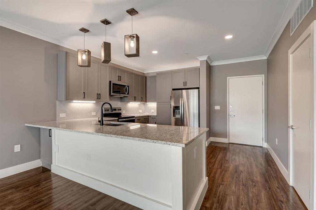 Sojurn At The Realm Condominiu - Residential Lease