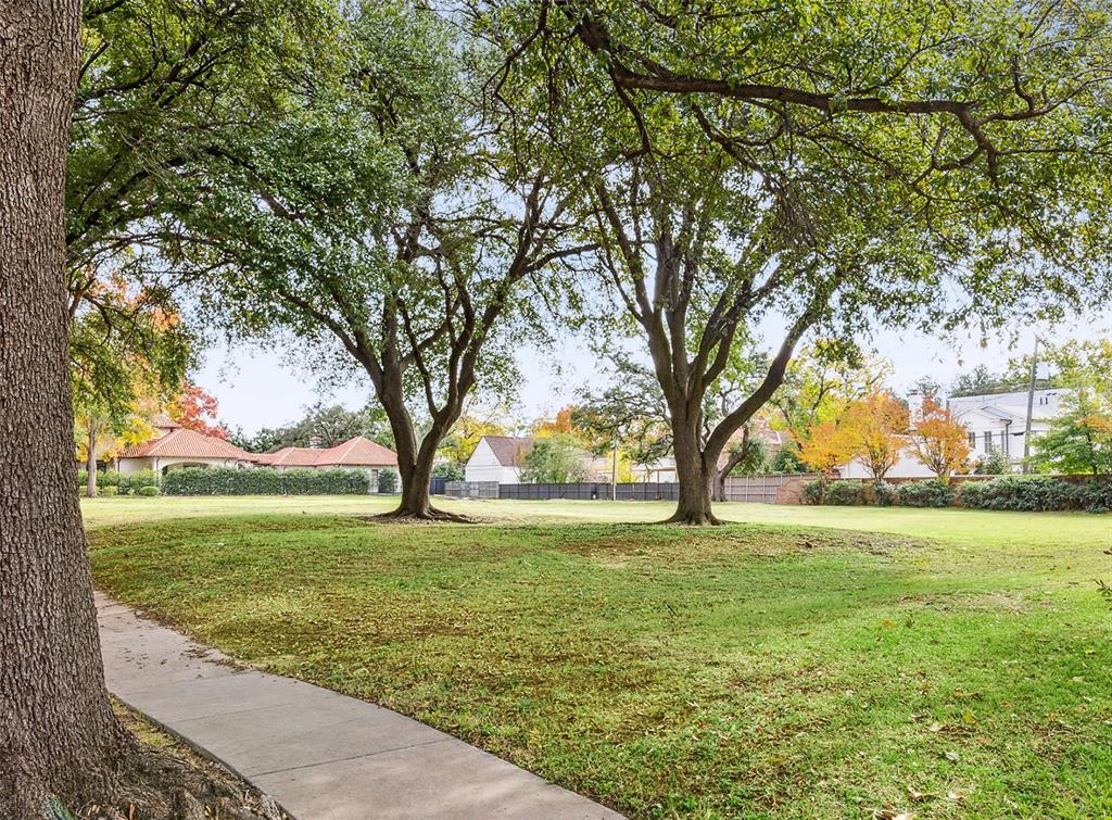 Highland Park West 08 - Land