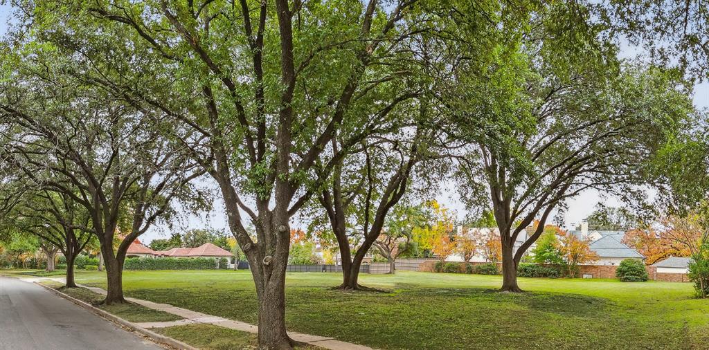 Highland Park West 08 - Land