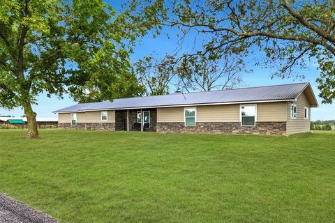 Photo of 1742 County Road Sw 3055, Saltillo, TX 75478 (MLS # 21098103) Photo of 1742 County Road Sw 3055, Saltillo, TX 75478 (MLS # 21098103)