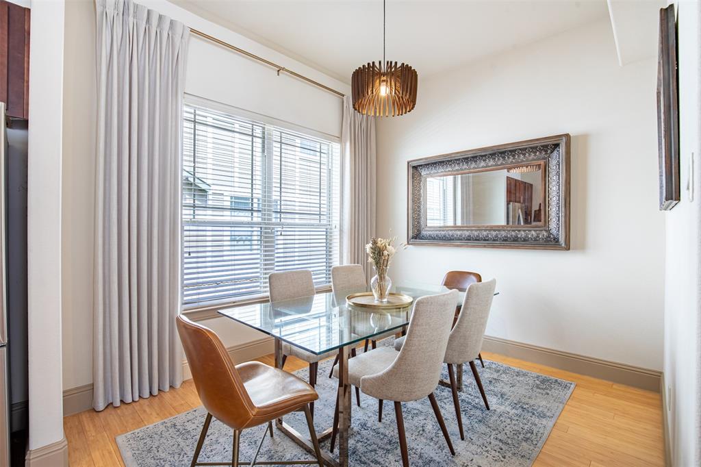 5916 Hudson Street Regime - Residential