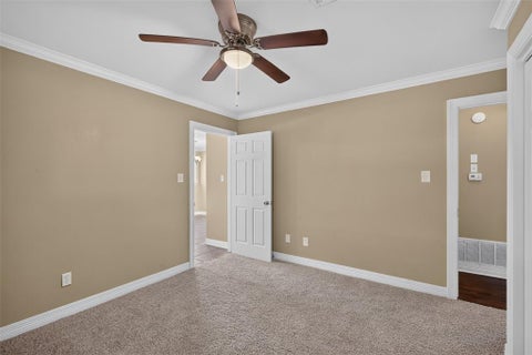 Tiny photo for 3922 Parkway Drive, Bossier City, LA 71112 (MLS # 21394664)