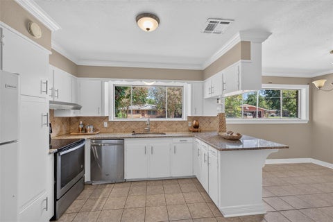 Tiny photo for 3922 Parkway Drive, Bossier City, LA 71112 (MLS # 21394664)
