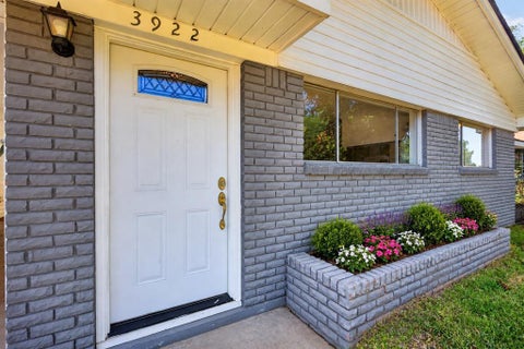 Tiny photo for 3922 Parkway Drive, Bossier City, LA 71112 (MLS # 21394664)