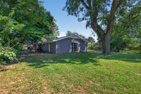 Tiny photo for 3922 Parkway Drive, Bossier City, LA 71112 (MLS # 21394664)