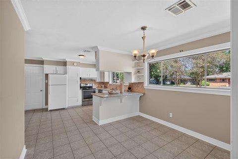 Tiny photo for 3922 Parkway Drive, Bossier City, LA 71112 (MLS # 21394664)