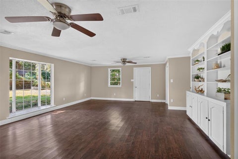 Tiny photo for 3922 Parkway Drive, Bossier City, LA 71112 (MLS # 21394664)