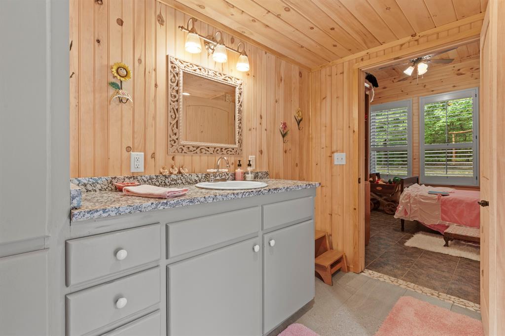 John Izard Surv Abs 383 - Residential