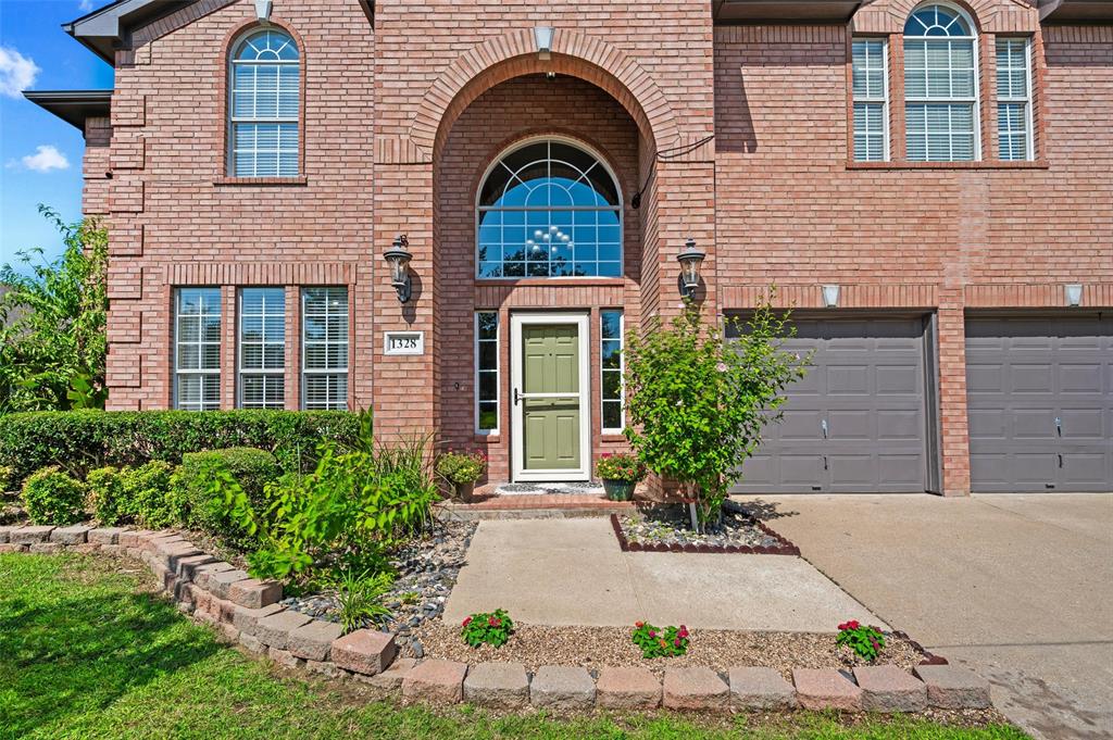 1328 Carriage Lane