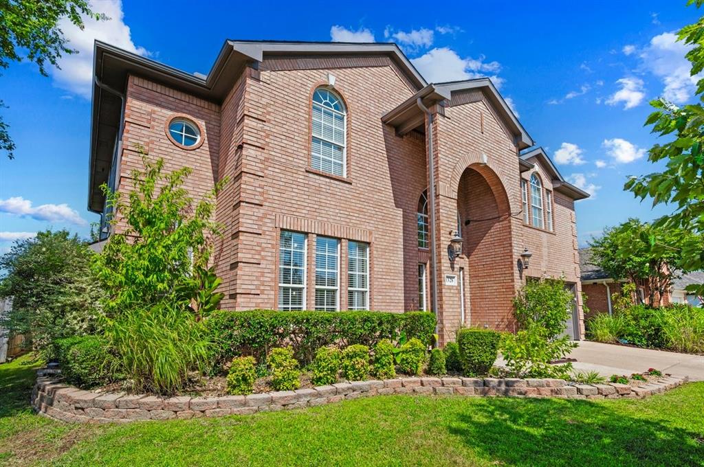 1328 Carriage Lane