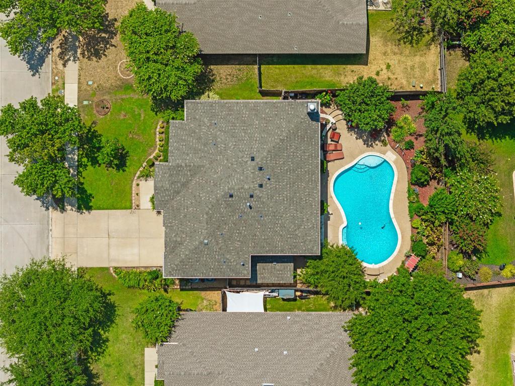 1328 Carriage Lane