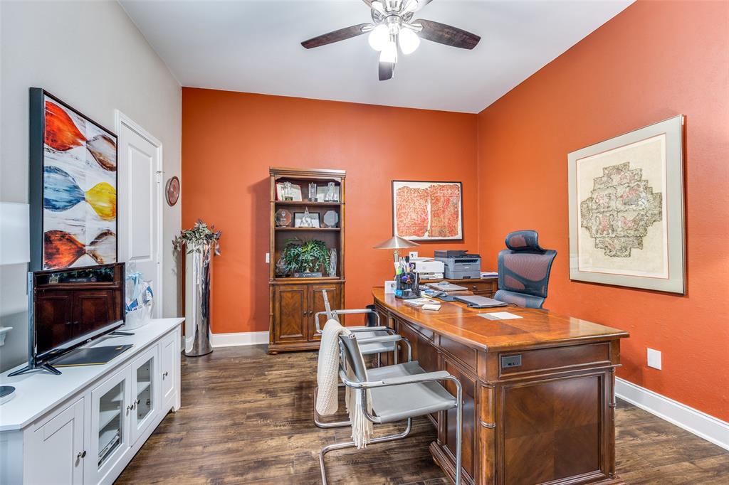 6222 TWIN OAKS Circle