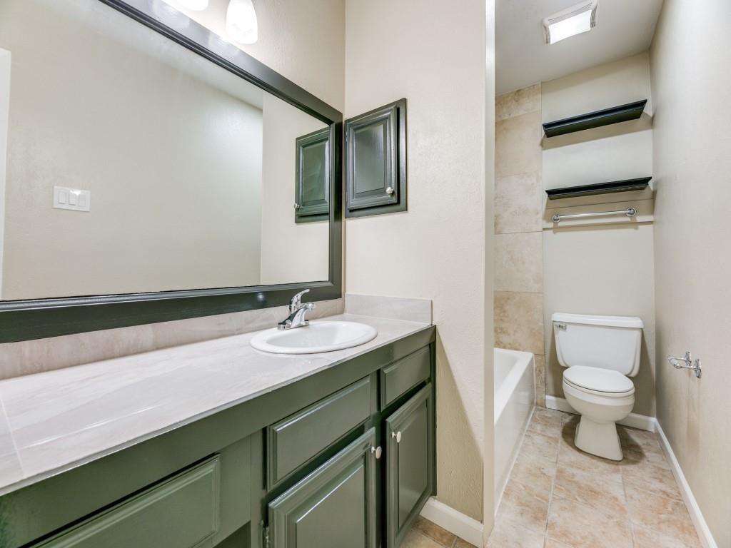 Woods On Park Lane Condos - Residential