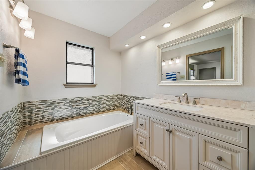 Country Club Shores - Residential