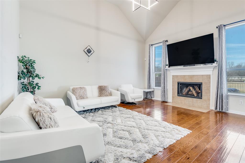 3025 Glenbrook Drive