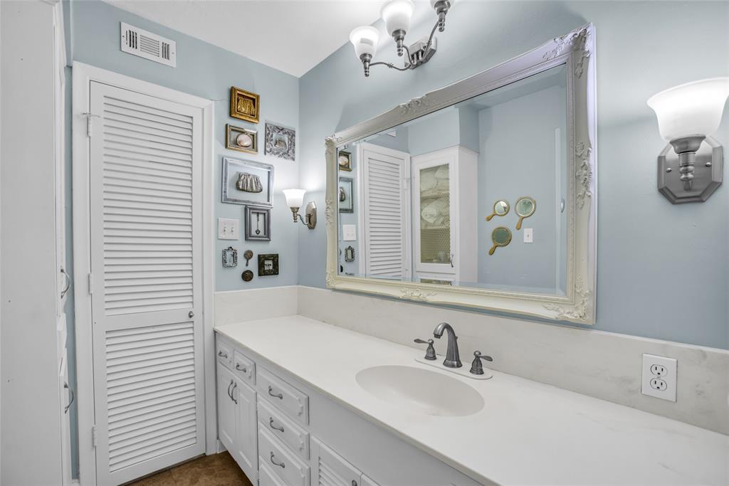 Carlton House Condo - Residential