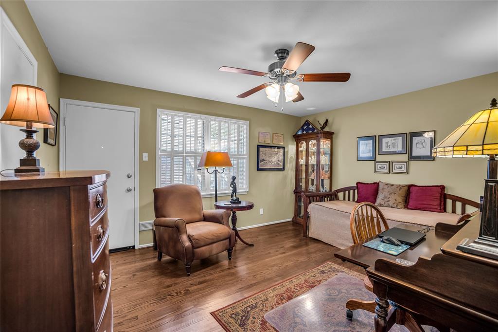 Carlton House Condo - Residential