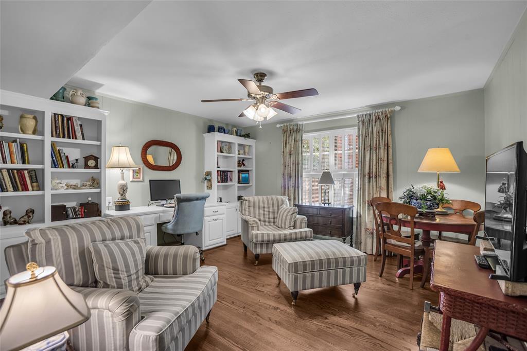 Carlton House Condo - Residential