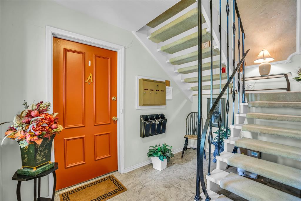 Carlton House Condo - Residential