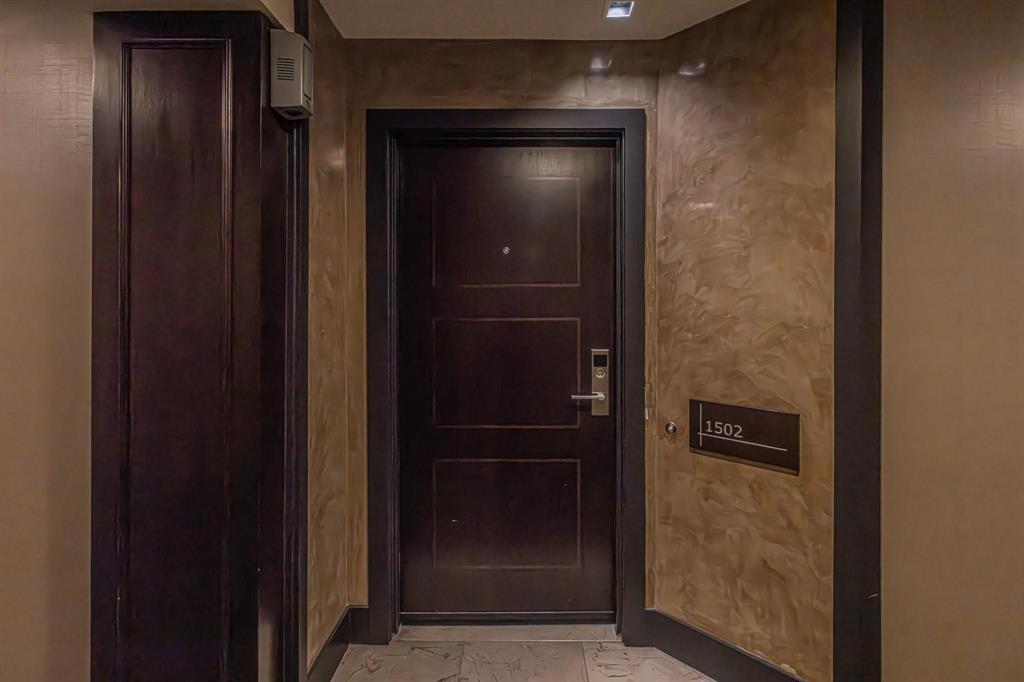 5909 Luther Lane 1502