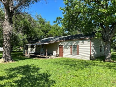 602 S Mignonette Street Kosse TX 76653