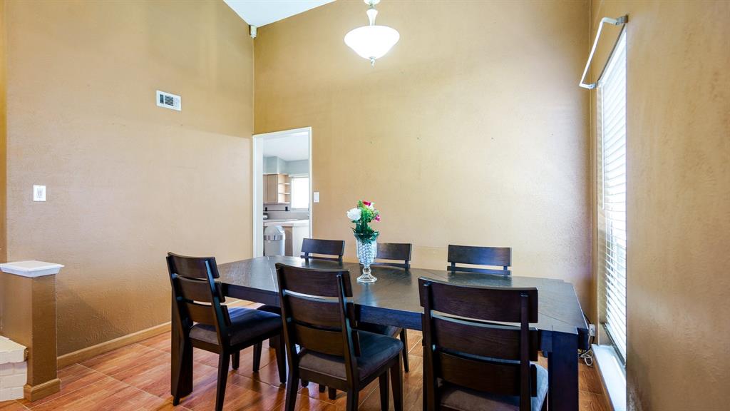 Village Glen 02 - Residential