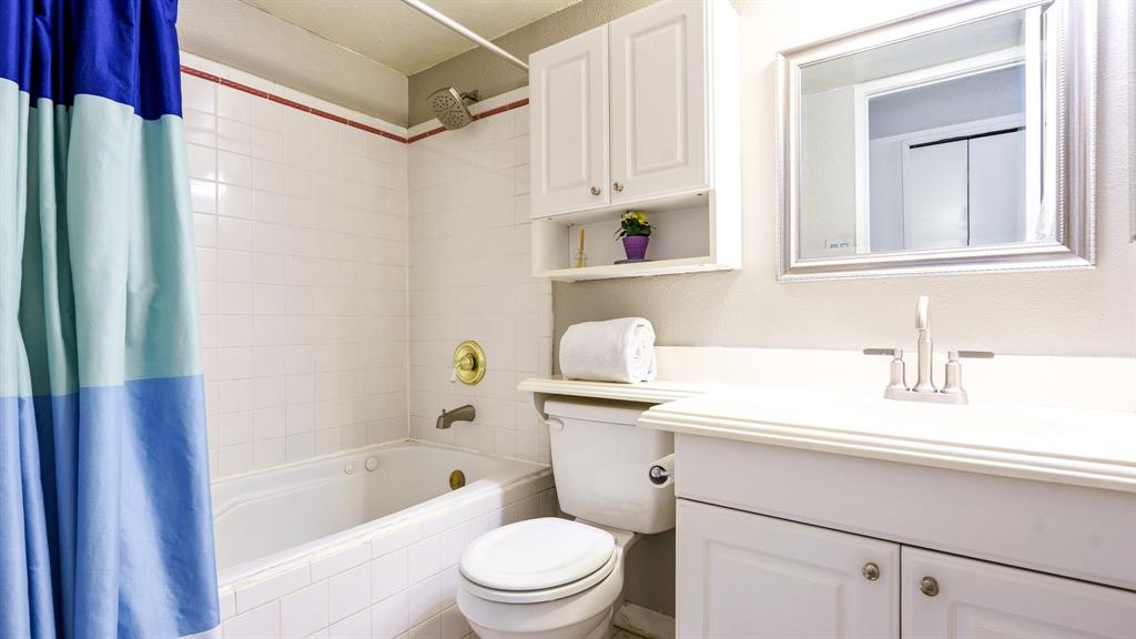 Village Glen 02 - Residential