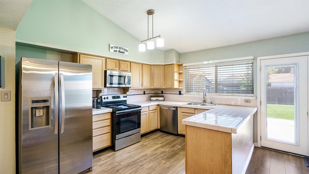 Village Glen 02 - Residential