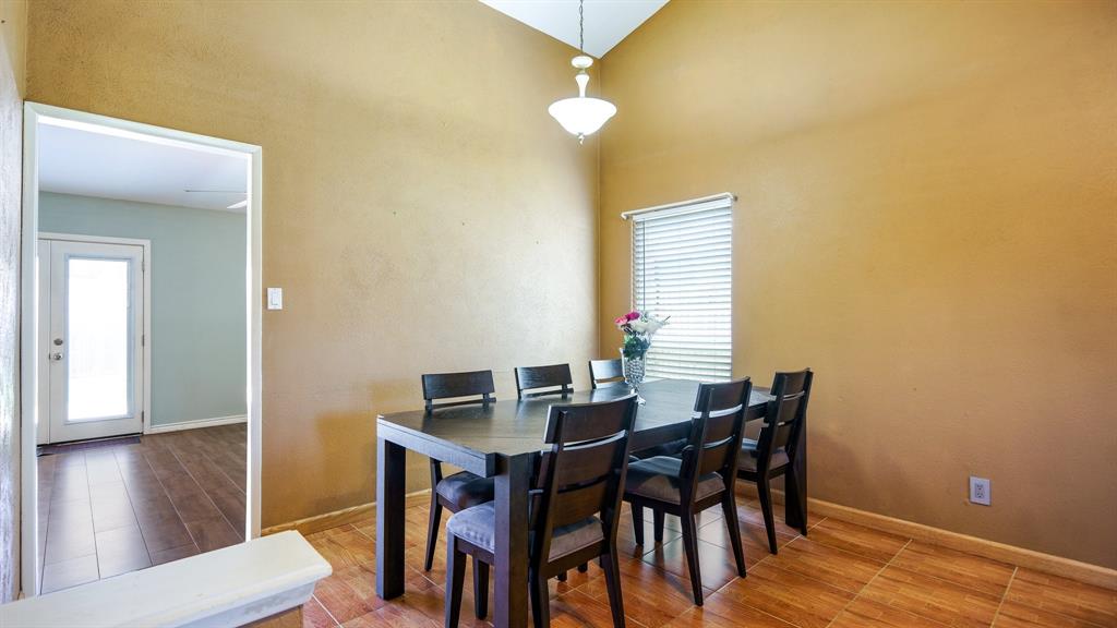 Village Glen 02 - Residential