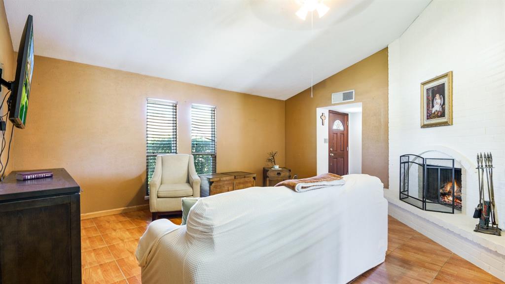 Village Glen 02 - Residential