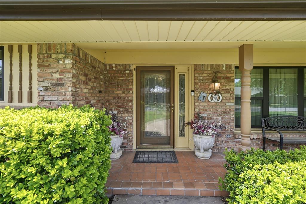 1226 Crestwood Drive