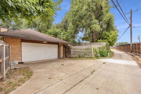 Tiny photo for 7959 Greenhollow Lane, Dallas, TX 75240 (MLS # 21341393)
