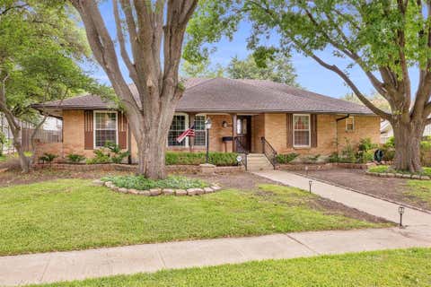 Photo of 7959 Greenhollow Lane, Dallas, TX 75240 (MLS # 21341393)